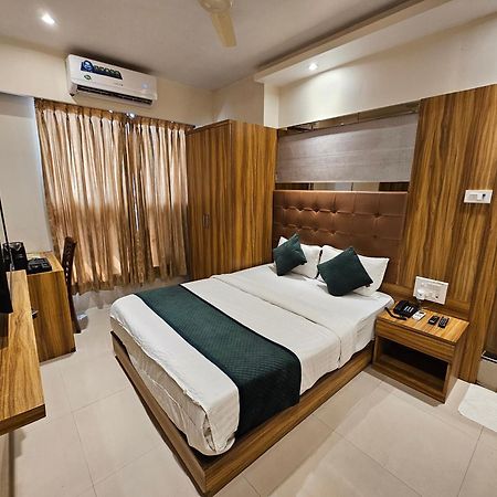 Hotel Bkc Garden - Near Us Embassy Bkc Mumbai Dış mekan fotoğraf