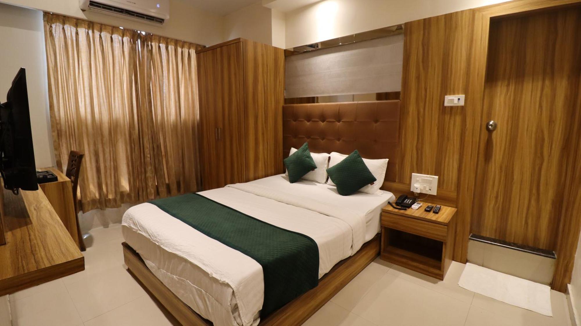 Hotel Bkc Garden - Near Us Embassy Bkc Mumbai Dış mekan fotoğraf