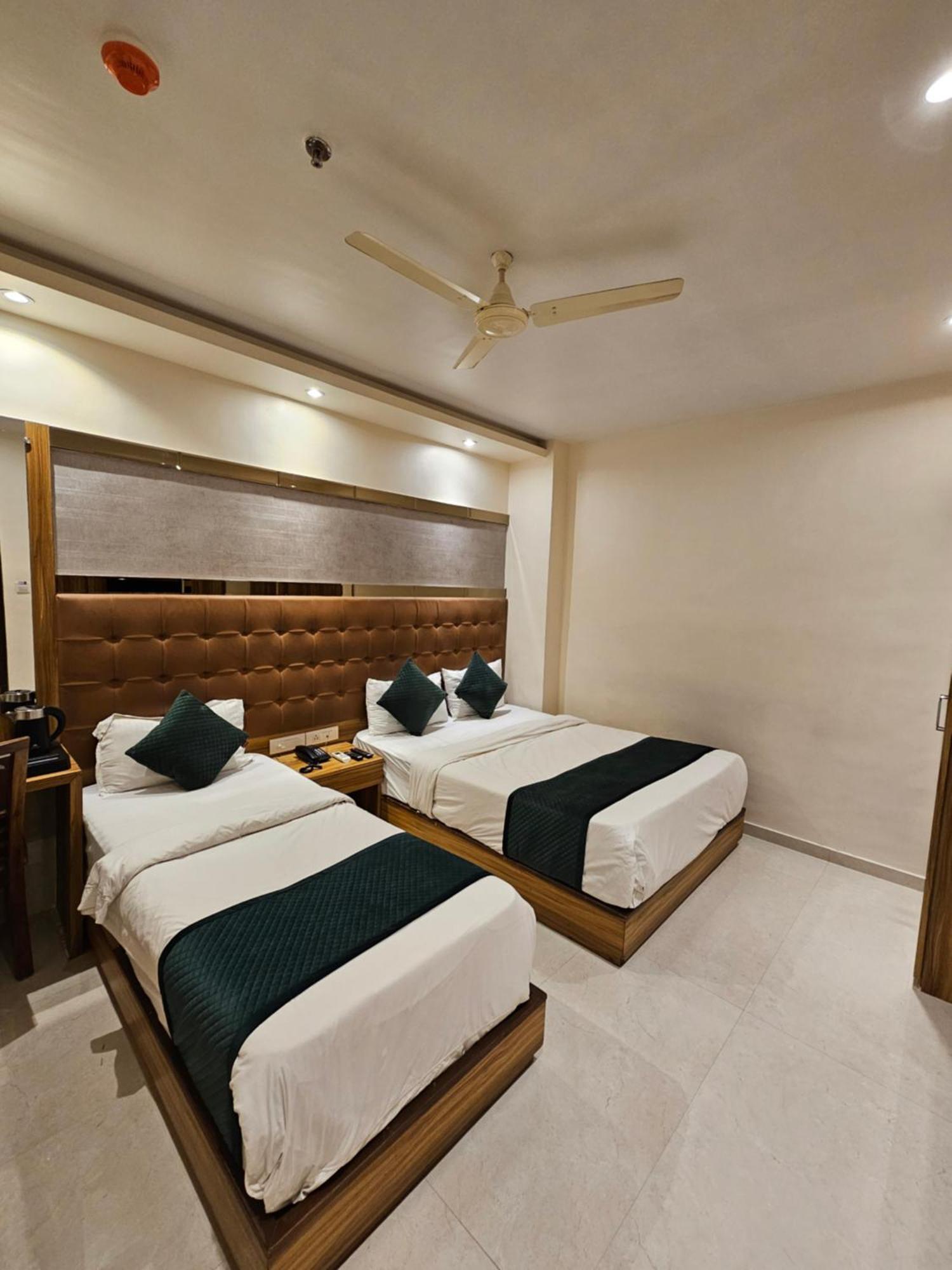 Hotel Bkc Garden - Near Us Embassy Bkc Mumbai Dış mekan fotoğraf