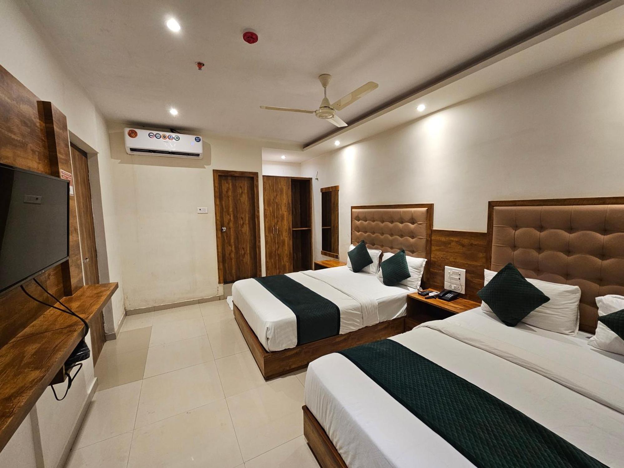 Hotel Bkc Garden - Near Us Embassy Bkc Mumbai Dış mekan fotoğraf