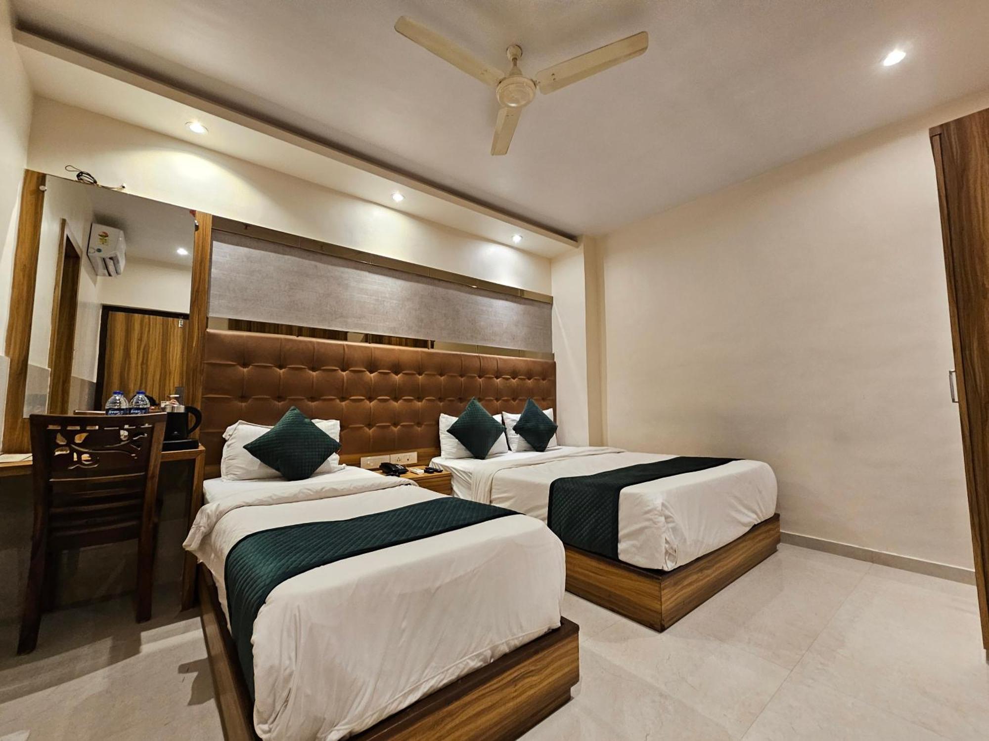 Hotel Bkc Garden - Near Us Embassy Bkc Mumbai Dış mekan fotoğraf